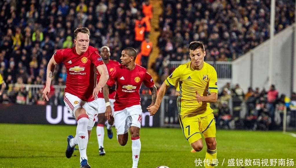 缺席的空档 缺席的空档