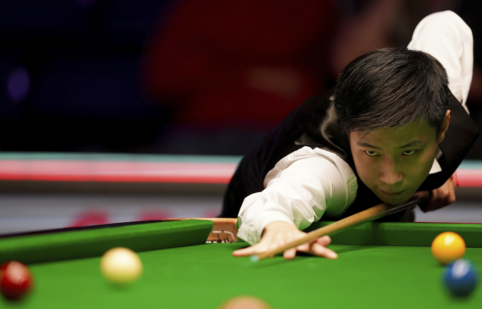 一个舞台上 一个舞台上