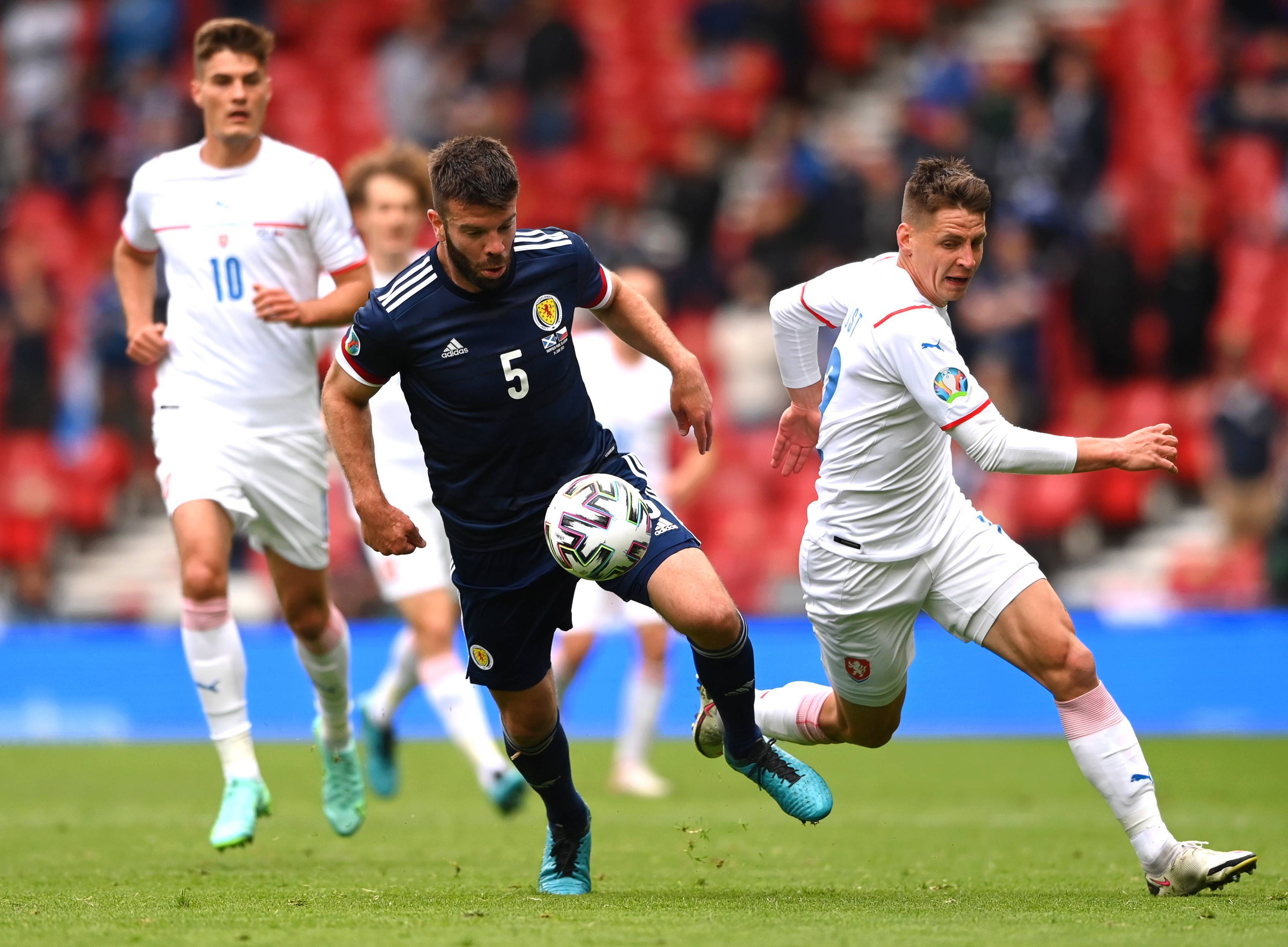 映照出他依 映照出他依