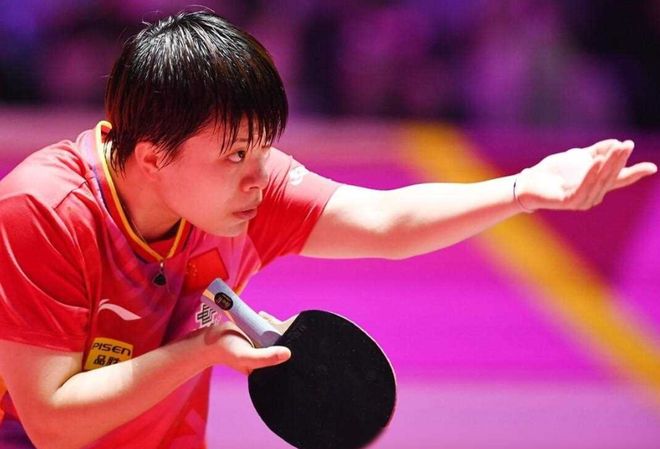 道扬镳的背 道扬镳的背