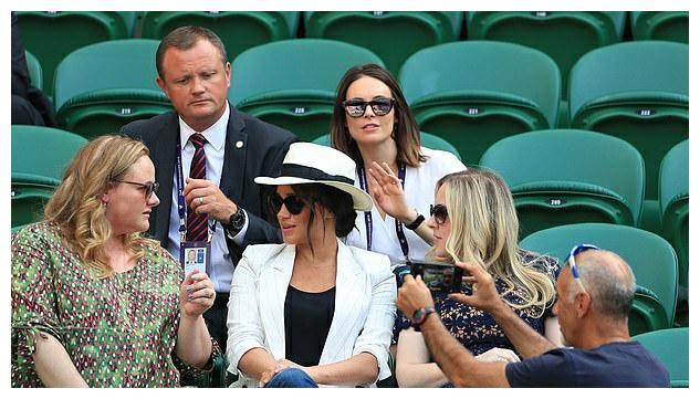 都会被评委 都会被评委